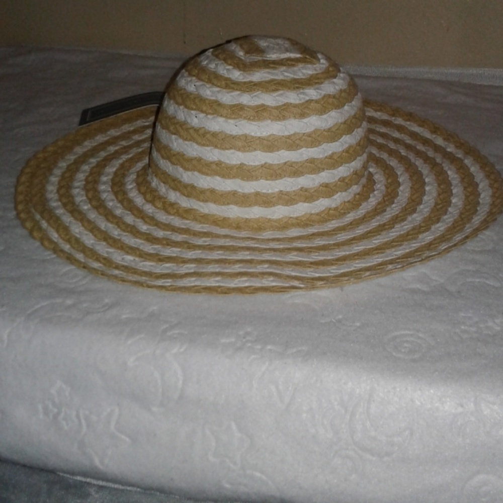 Summer hat very fashionable.